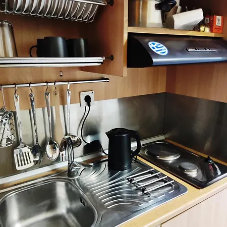 Zen With Balcony And Wifi Fiber Saloniki