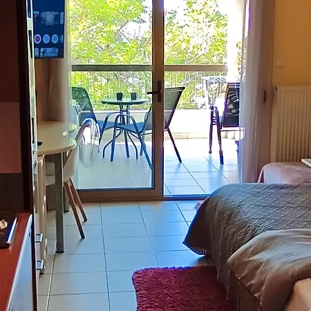 Zen With Balcony And Wifi Fiber Apartment Thessaloniki